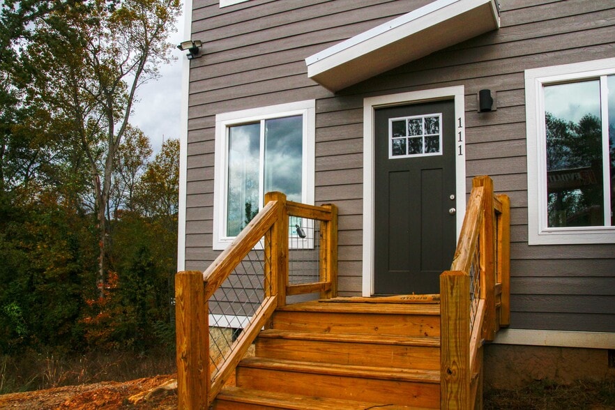 More Photos Of 108 Lager Ln, Asheville Apartments For Sale
