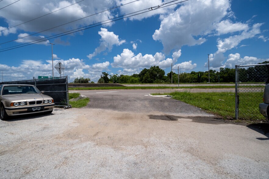 More Photos Of 5507 E Colonial Dr, Orlando Auto Repair For Sale
