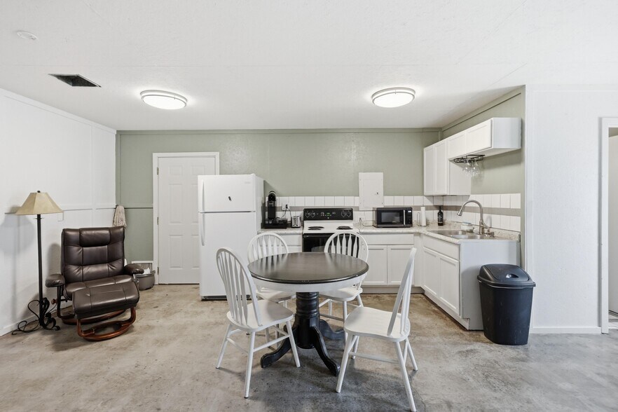 More Photos Of 25695 Mulberry Rd, Webb City Winery Vineyard For Sale