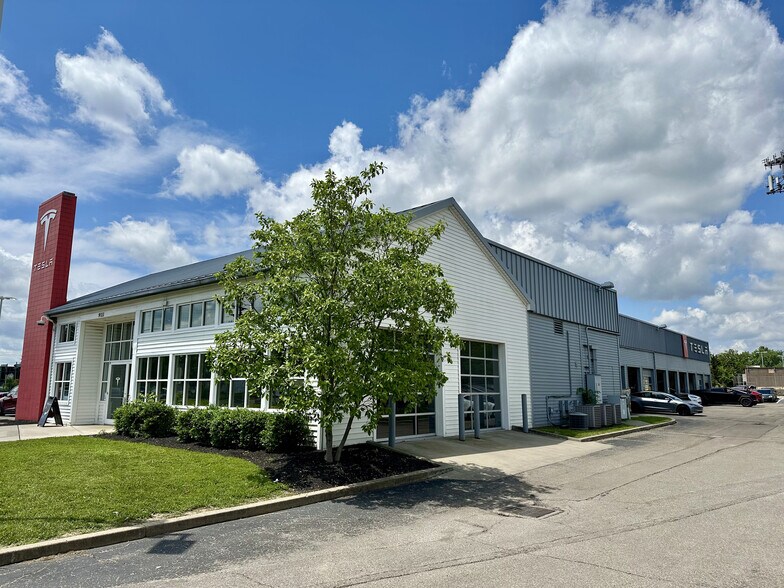 More Photos Of 9111 Blue Ash Rd, Cincinnati Freestanding For Lease