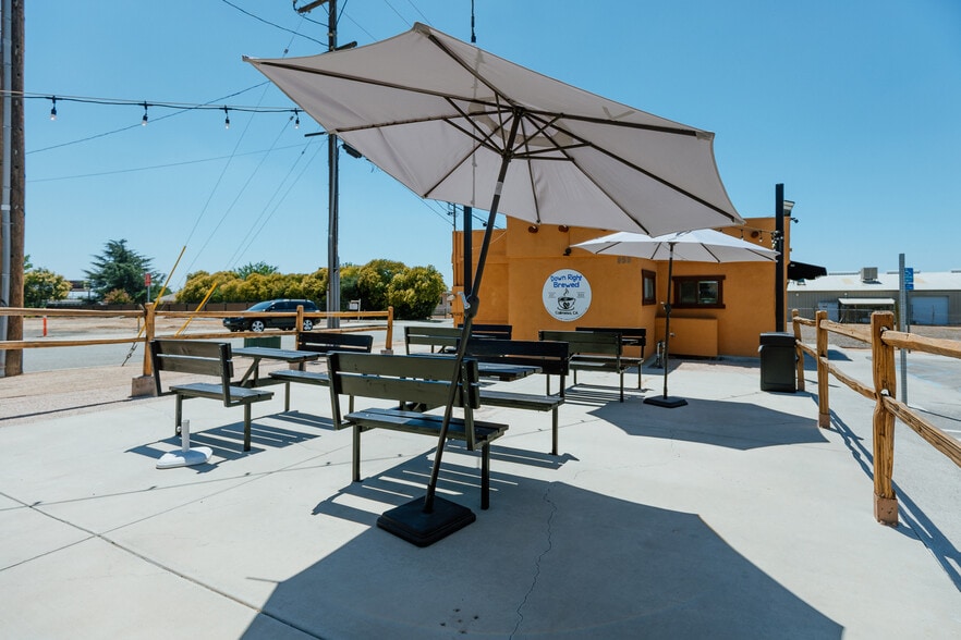 More Photos Of 950 Calimesa Blvd, Calimesa Freestanding For Sale