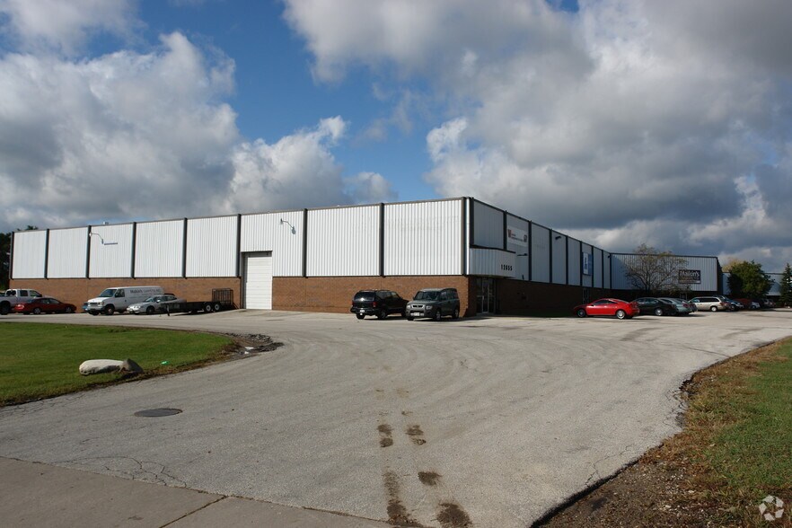 More Photos Of 12855 W Silver Spring Dr, Butler Warehouse For Lease