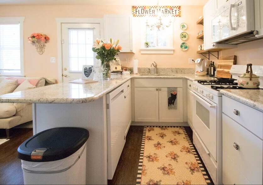 More Photos Of 102 Holly St, Colorado Springs Apartments For Sale