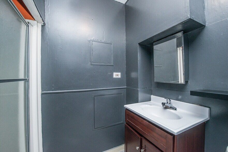 More Photos Of 577 Shotwell St, San Francisco General Retail For Sale