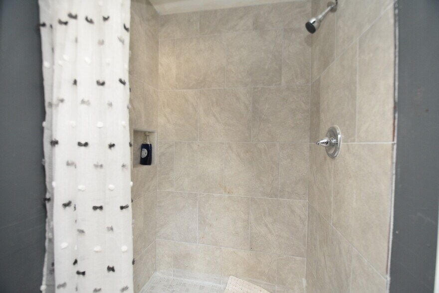 More Photos Of 736 Wilson Rd, Humble Medical For Lease