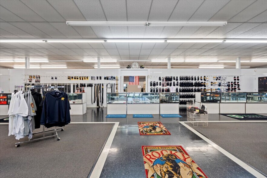 More Photos Of 4711 State Rd, Cleveland Storefront For Sale