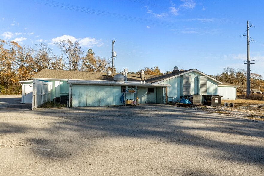 More Photos Of 2383 Hwy 58, Swansboro Restaurant For Sale
