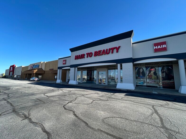 More Photos Of 2885-2891 E 81st Ave, Hobart Freestanding For Lease