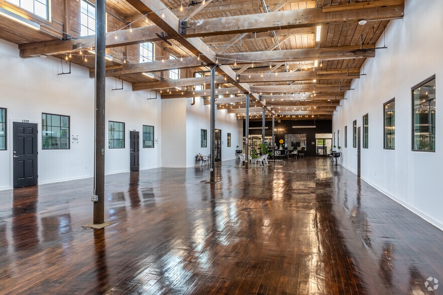 More Photos Of 610 Elm St, McKinney Loft Creative Space For Lease