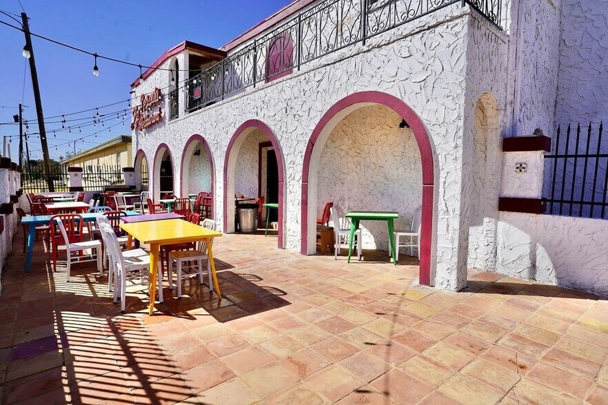 More Photos Of 206 NW 4th St, Big Spring Restaurant For Sale