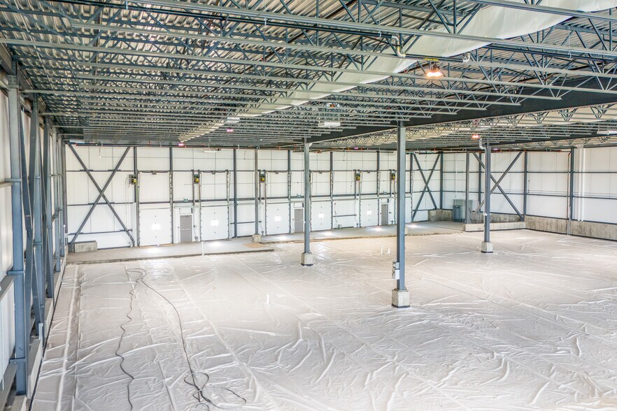 More Photos Of 4590-4592 Boul De Portland, Sherbrooke Food Processing For Lease