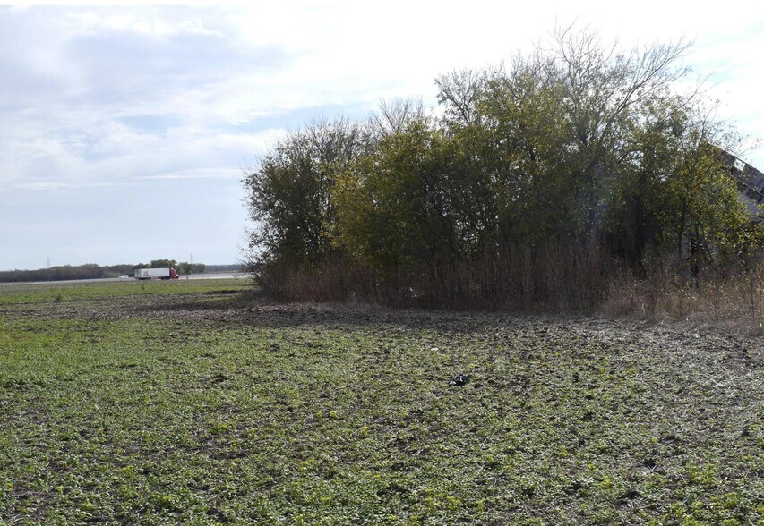 More Photos Of TBD TBD I-35, Milford Land For Sale