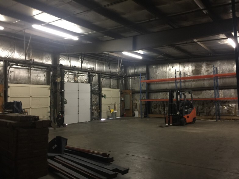 More Photos Of 785 20th St, Newport Warehouse For Lease