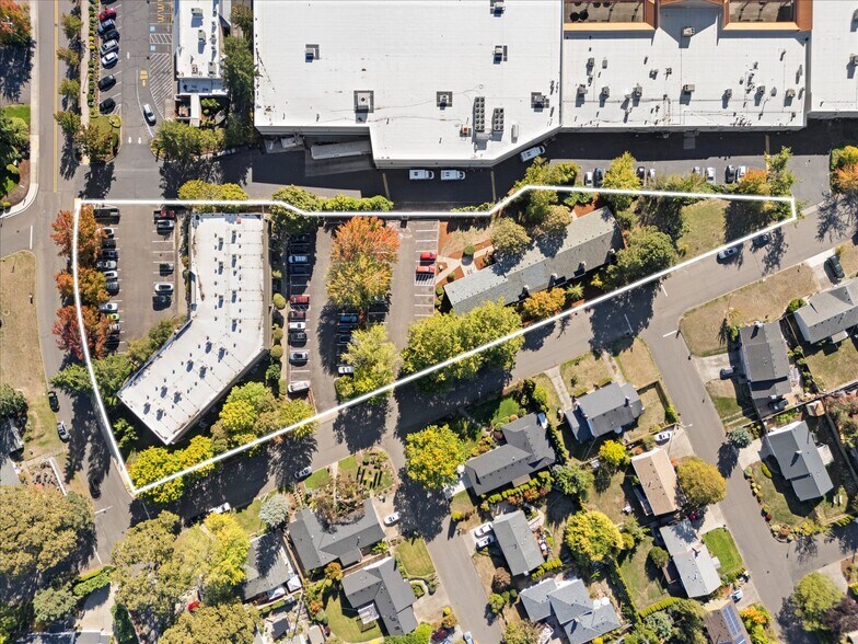 More Photos Of 13370 NW Westlawn Ter, Portland Office For Sale