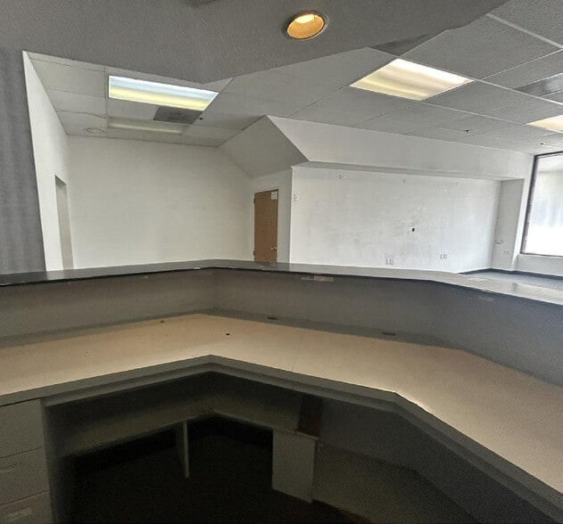 More Photos Of 834 Taraval St, San Francisco Storefront Retail Office For Lease