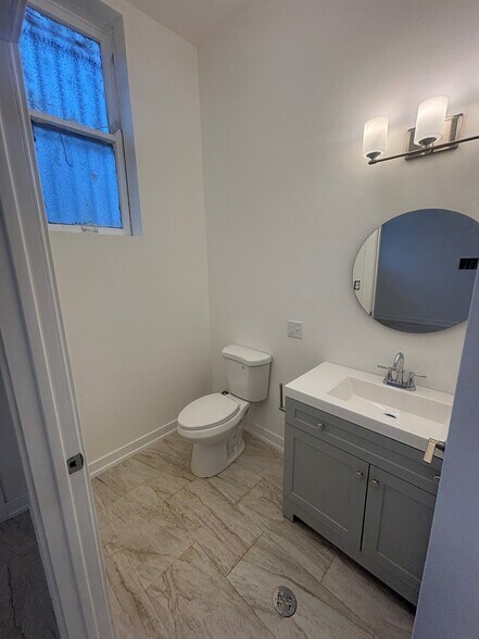 More Photos Of 2134 S 61st Ave, Cicero General Retail For Lease