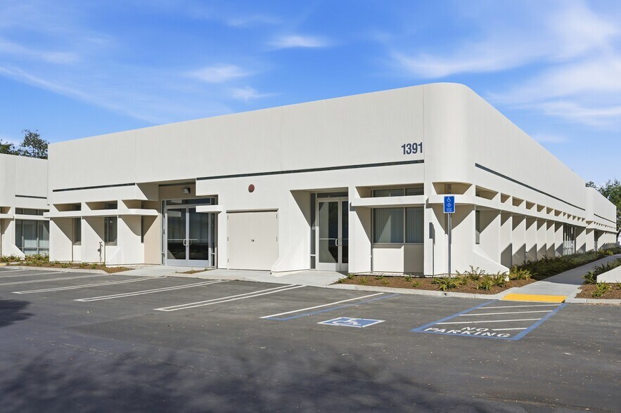 More Photos Of 1371 Warner Ave, Tustin Unknown For Lease