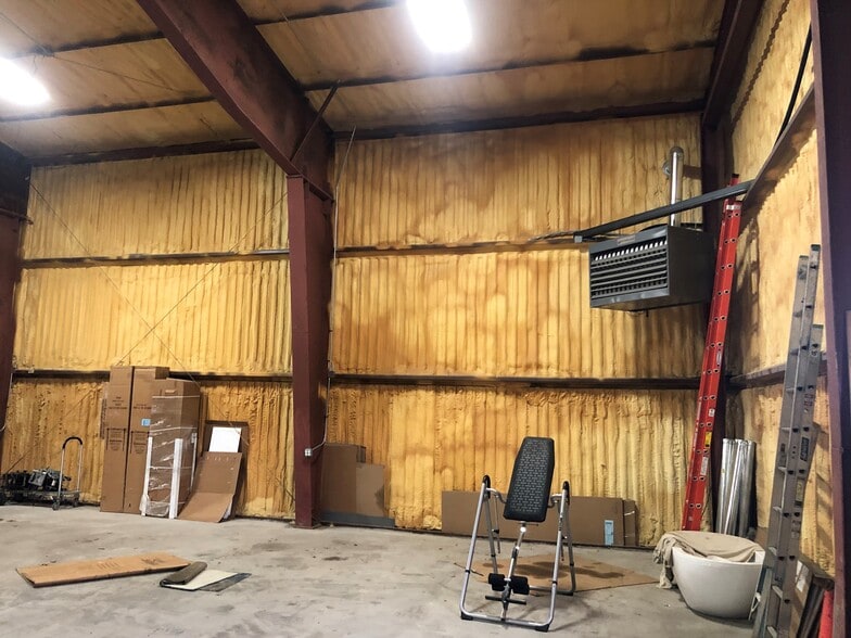 More Photos Of 900 Orchard Lake Rd, Pontiac Warehouse For Lease