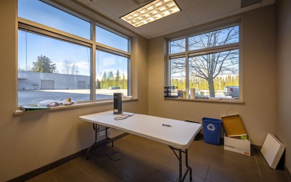 More Photos Of 5465 Production Blvd, Surrey Service For Lease