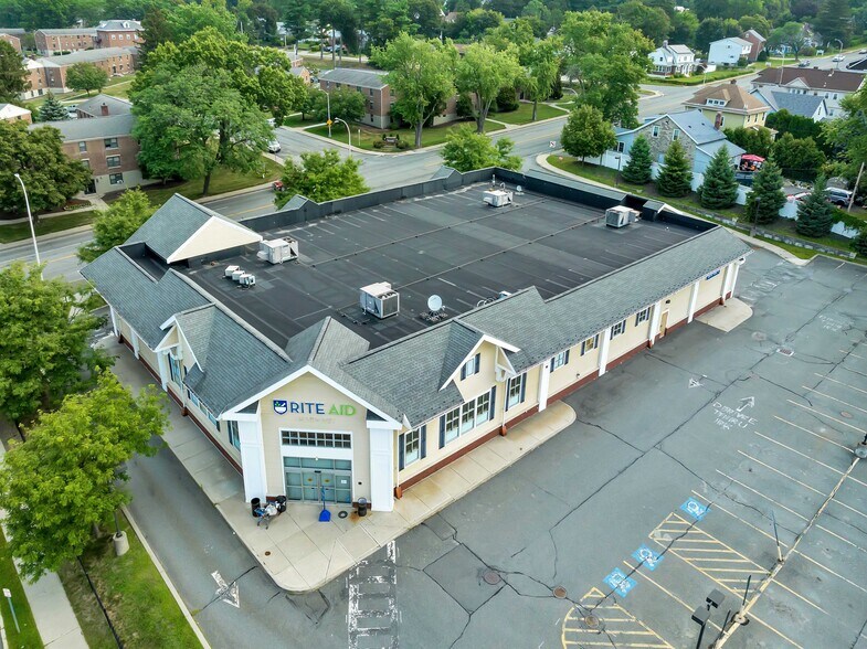 More Photos Of 272 Hoosick St, Troy Freestanding For Lease