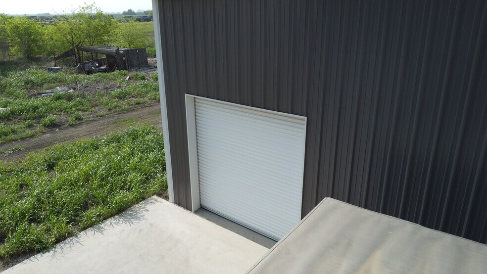 More Photos Of 185 Ninety Four, Taylor Industrial For Sale