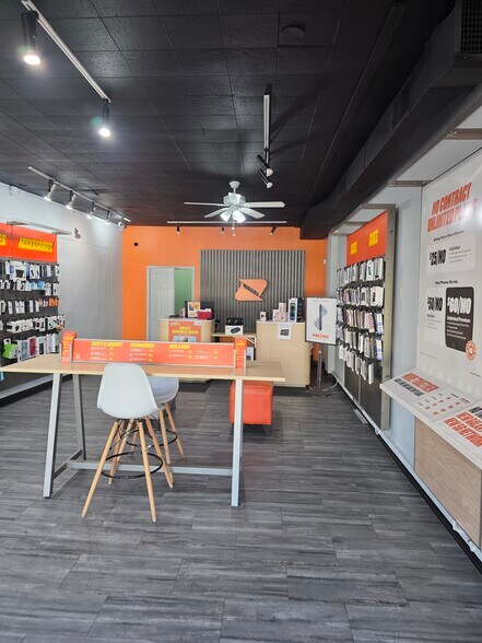 More Photos Of 5209 Glenway Ave, Cincinnati Freestanding For Sale