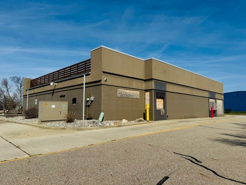 Primary Photo Of 5432 Portage Dr, Portage Fast Food For Sale