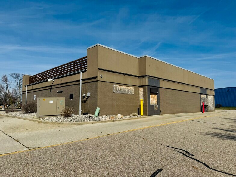 Primary Photo Of 5432 Portage Rd, Portage Fast Food For Sale