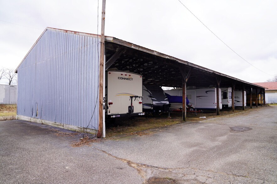 More Photos Of 16 Madison St, Leetonia Flex For Sale