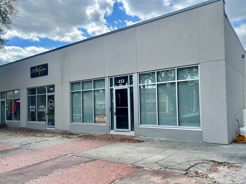 More Photos Of 213-219 E Broad St, Savannah Storefront For Lease