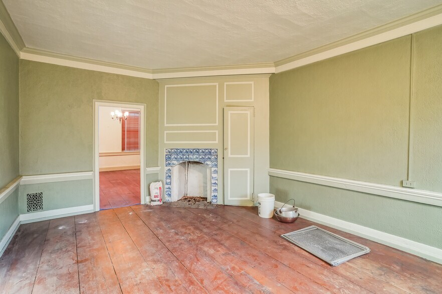 More Photos Of 419 S State St, Dover Office For Sale