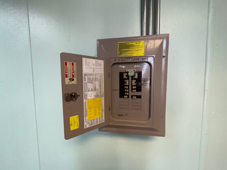 More Photos Of 3400 NE 2nd Ave, Miami Restaurant For Sale