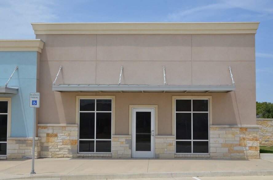 More Photos Of 5701 Mark IV Pky, Fort Worth Storefront Retail Office For Lease