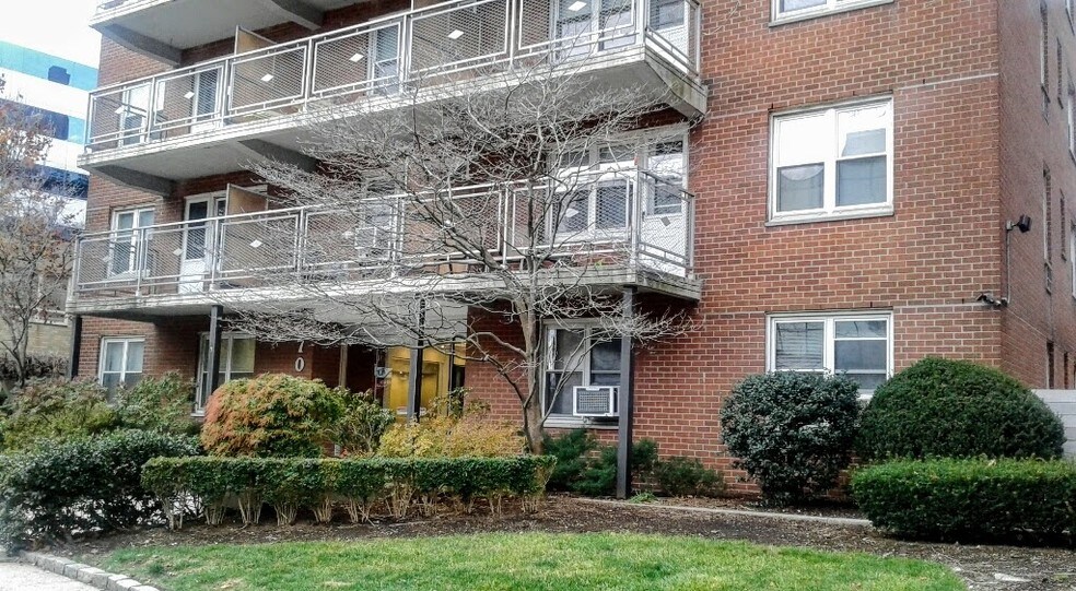 More Photos Of 700 Summer St, Stamford Office Residential For Sale