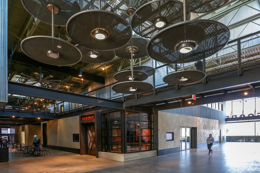 More Photos Of 200 E Grayson St, San Antonio Office For Lease