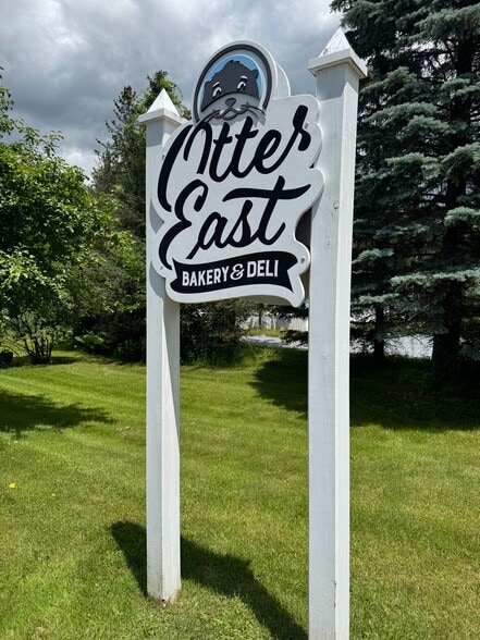 More Photos Of 51 Ossie Rd, East Middlebury Freestanding For Sale
