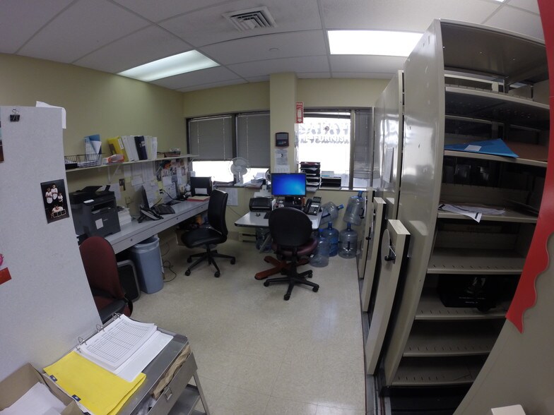 More Photos Of 1 School St, Glen Cove Office For Lease