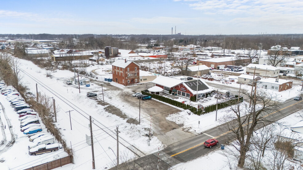 Primary Photo Of 3872 Erie St, Willoughby Bar For Sale