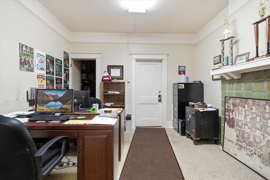 More Photos Of 4729 Liberty Ave, Pittsburgh Storefront Retail Office For Sale