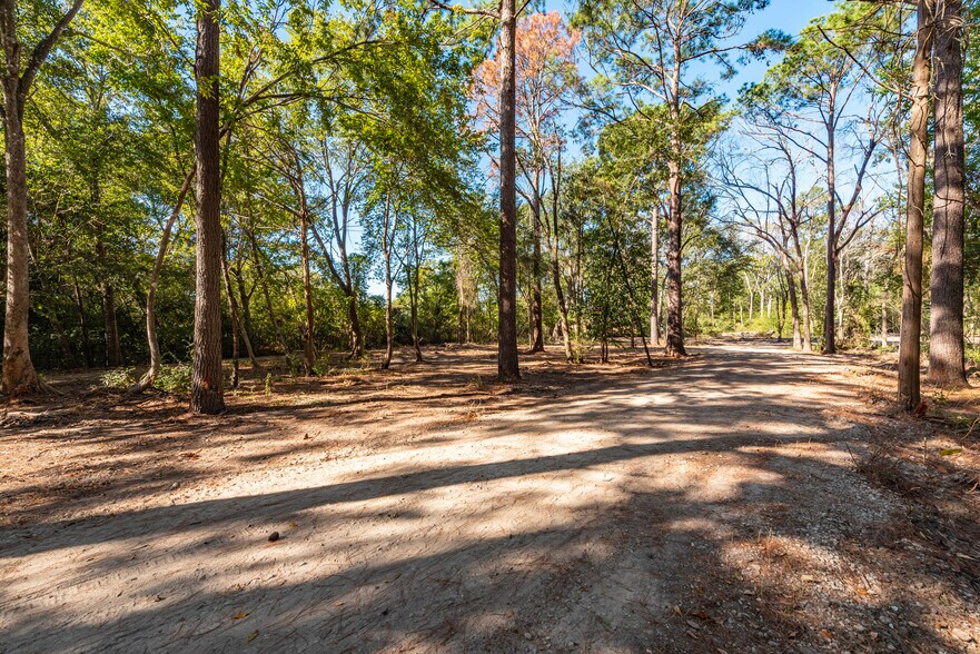 More Photos Of 225 Foster Street, Alvin Land For Sale