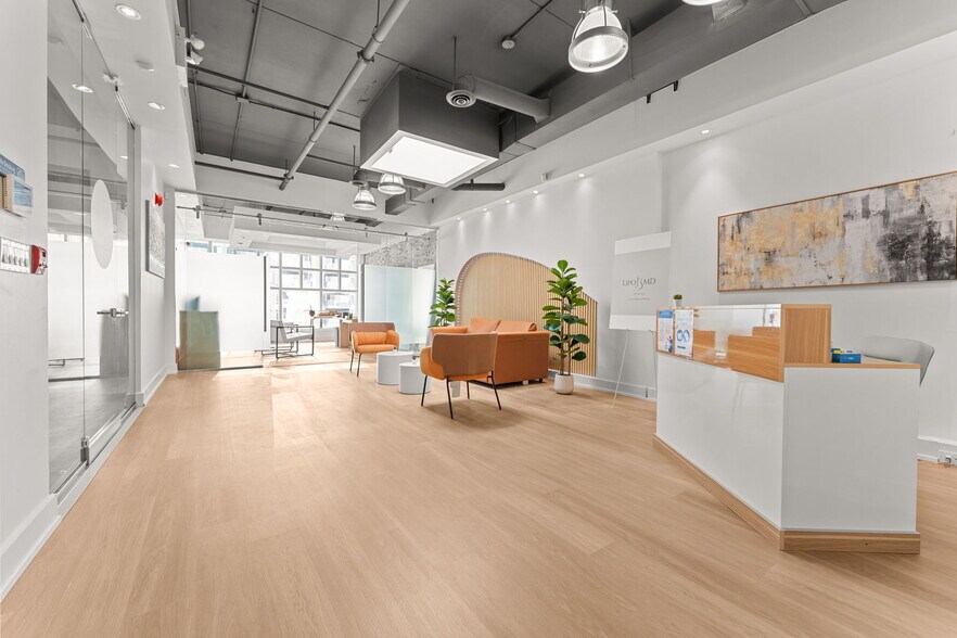 More Photos Of 21 Camden St, Toronto Office For Sale