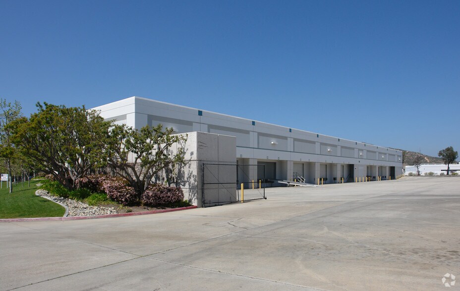 More Photos Of 10806 Willow Ct, San Diego Manufacturing For Lease
