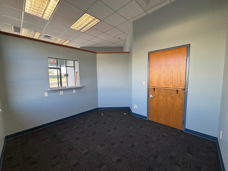 More Photos Of 186 Commerce Dr, LaGrange Industrial For Lease