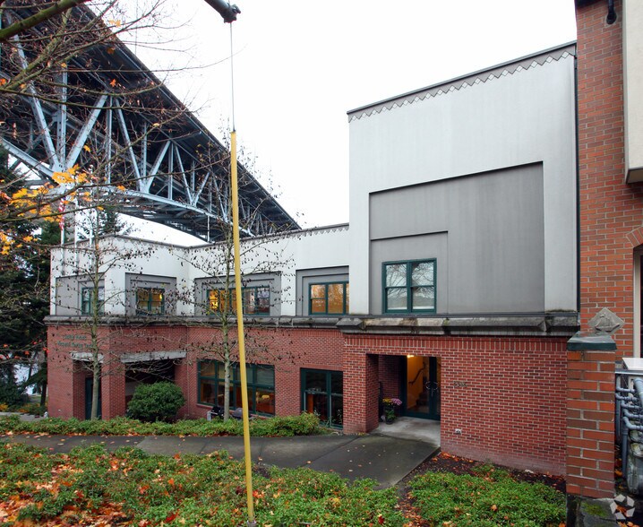 More Photos Of 3316 Fuhrman Ave E, Seattle Office For Lease
