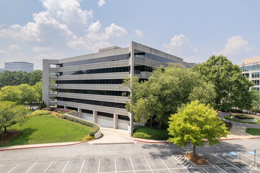 More Photos Of 6190 Powers Ferry Landing Rd, Atlanta Office For Lease
