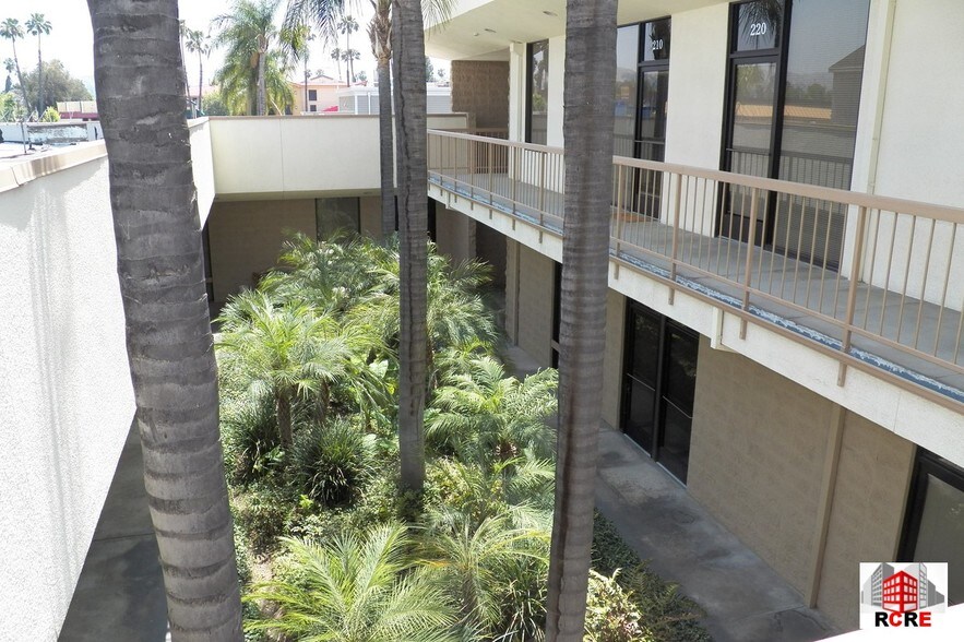 More Photos Of 225 E Airport Dr, San Bernardino Medical For Lease