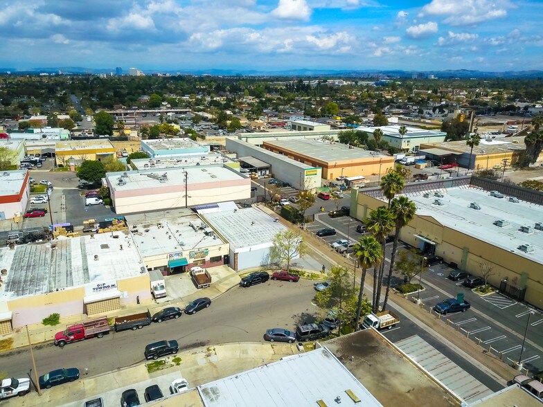 More Photos Of 2217 W 2nd St, Santa Ana Service For Lease