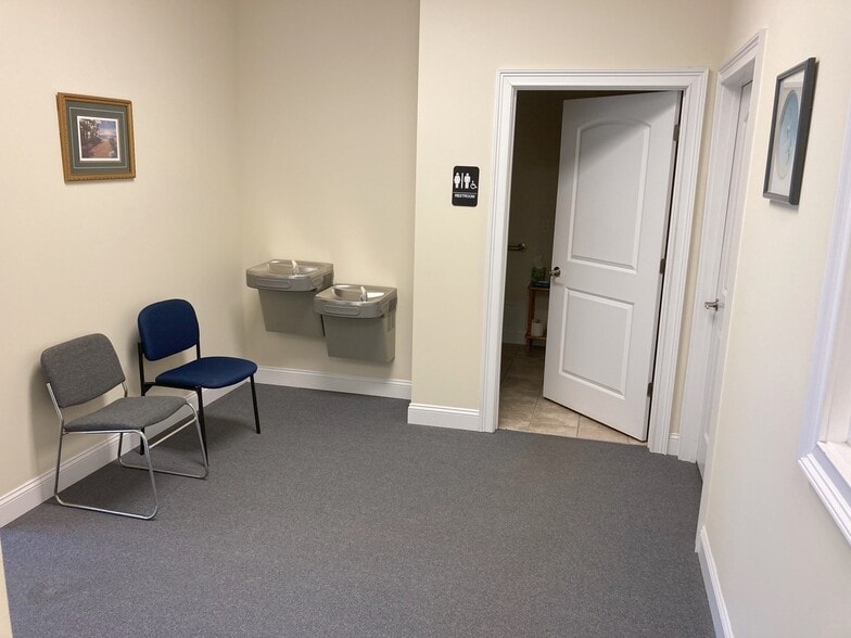 More Photos Of 119 Poplar Pointe Dr, Mooresville Research And Development For Lease