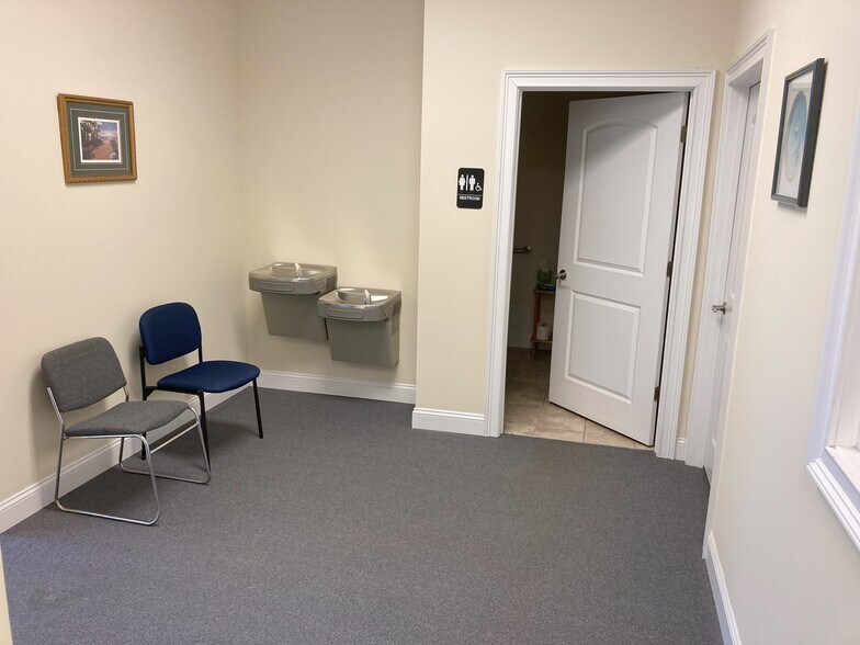 More Photos Of 119 Poplar Pointe Dr, Mooresville Research And Development For Lease