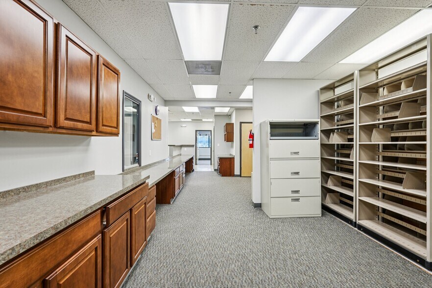 More Photos Of 970 N Broadway, Yonkers Medical For Lease